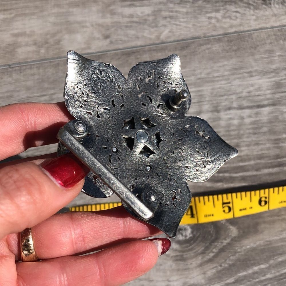 Beautiful large flower belt buckle - Picture 4 of 5